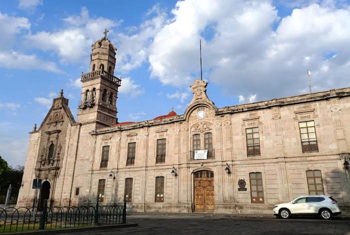 Destitución por intromisión en elecciones universitarias a subdirectora de la UMSNH