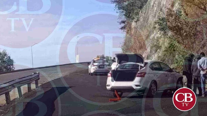 Destruye su auto en la barrera de contención de Tres Marías