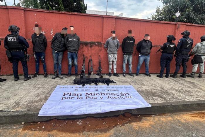 Detenidos en Tingambato 6 presuntos integrantes de grupo criminal con 3 fusiles: SSP