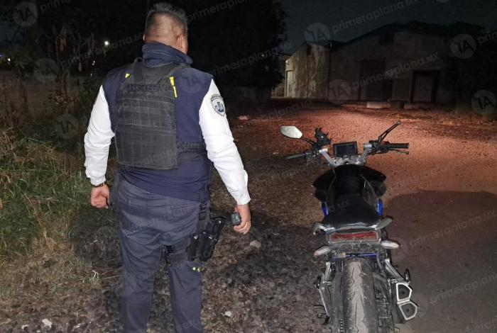 Deti3nen a una mujer en Morelia, conducía una moto rob4da