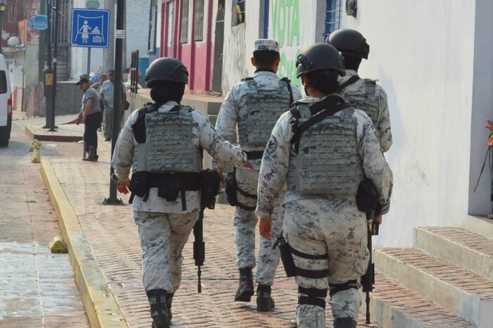 Detienen a cinco elementos de la GN por matanza de mujeres y niños en León