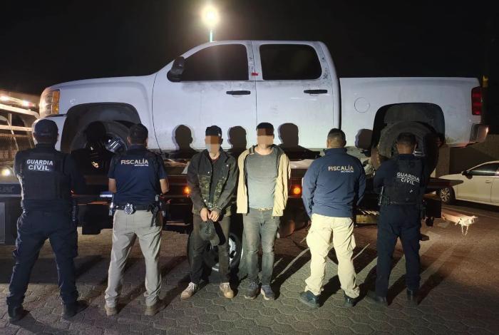 Detienen a cinco en Chucándiro y Apatzingán con armas, droga y vehículos robados