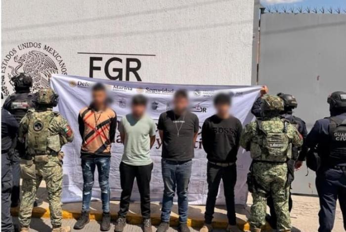 Detienen a cuatro hombres con meta, en Cojumatlán