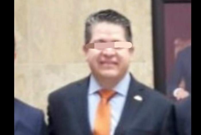 Detienen a ex secretario particular de SSP
