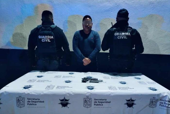 Detienen a un automovilista armado y ebrio en Tzintzuntzan