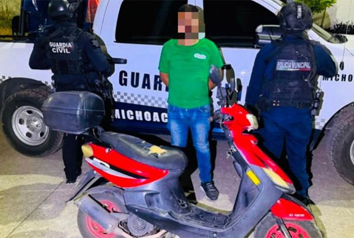 Detienen en Zamora a un presunto asaltante de tiendas Oxxo, relacionado con al menos 15 hechos