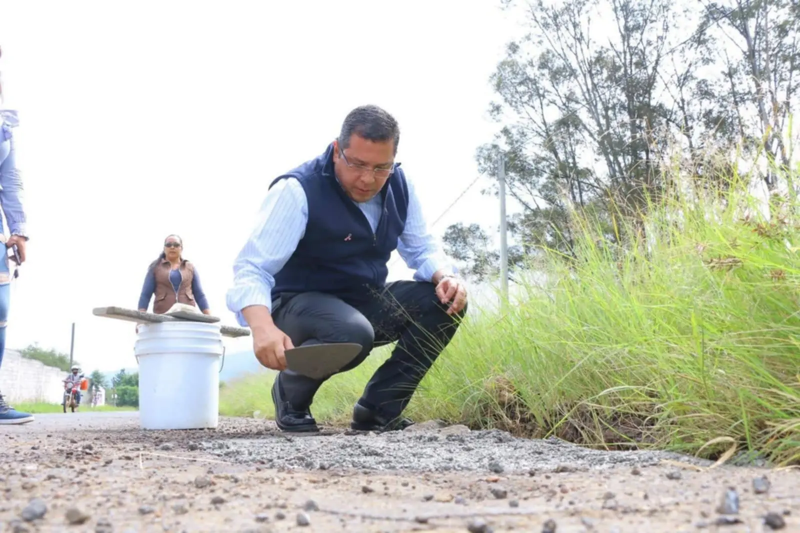 Detrás de un bache hay omisión y corrupción: Barragán exige que se aplique el seguro contra baches