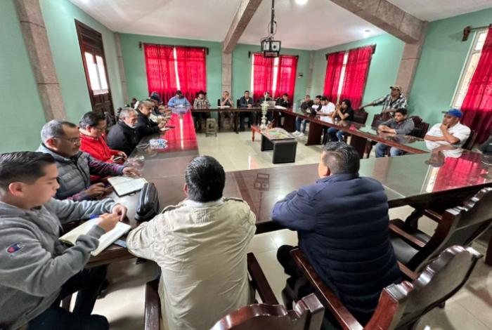 Diálogo y atención permanente en Nurio: Segob