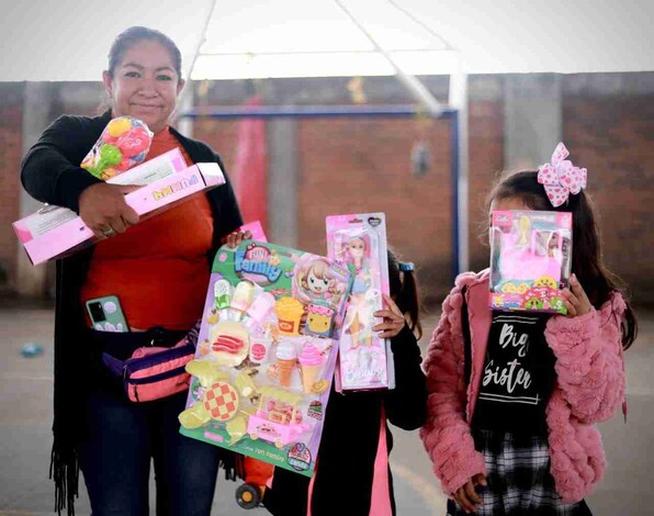 DIF Morelia lleva alegría con entrega de juguetes a niñas y niños del norponiente de la ciudad