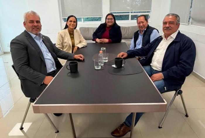 Difunden encuentro privado de Morena con Bedolla, Morón… y Godoy!