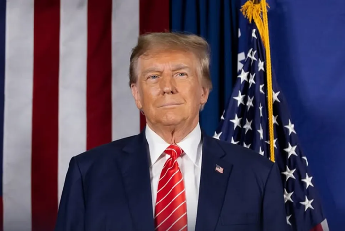 Donal Trump revela video del ataque contra barco de Tren de Aragua