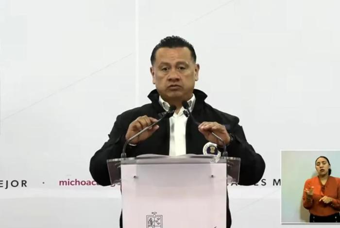 Dos abatidos y dos heridos tras enfrentamiento en Zamora; delincuencia incendia un tráiler en Chilchota