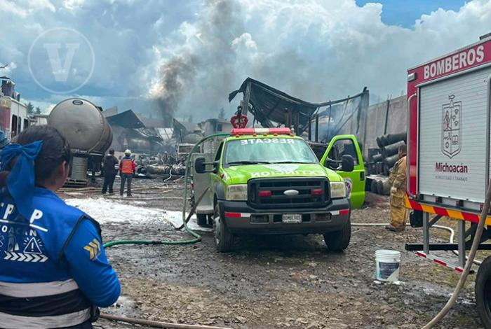Dos heridos tras explosión e incendio en empresa de manejo de residuos químicos en Ciudad Hidalgo