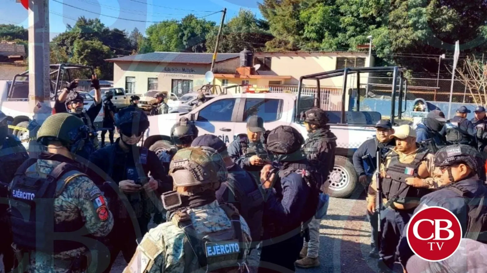 Dos muertos deja ataque a la presidencia de Tingüindín