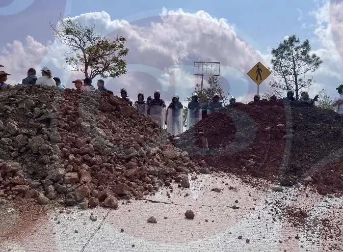 Dueños de predios en el ramal Camelinas buscan fraccionar, informó Rogelio Zarazúa