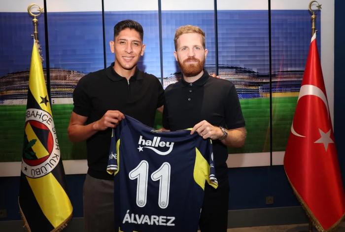 Edson Álvarez al futbol turco, firma con el Fenerbahce