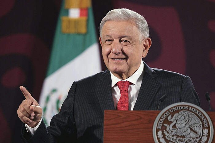 El 56 % de los mexicanos cree que AMLO influirá en nuevo Gobierno, según encuesta