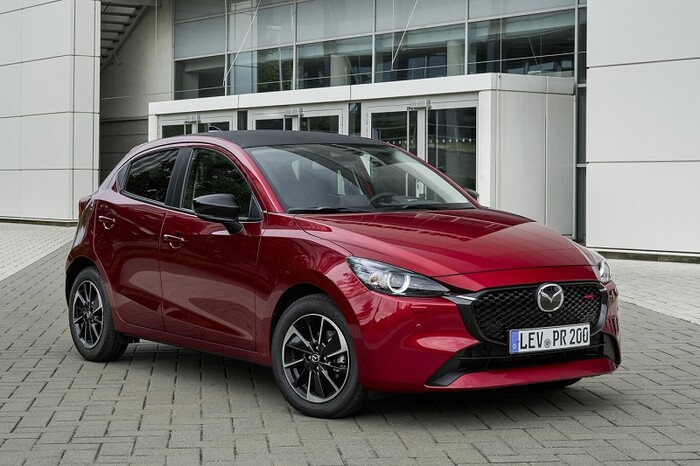 El Mazda 2 2025 ya tiene precio en México: gana tecnología en casi todas las versiones