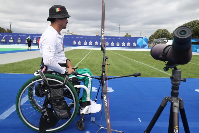 El para arquero michoacano Samuel Molina ya entrena en París