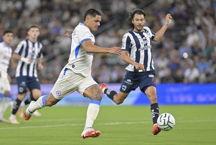 El uruguayo Gabriel Fernández rescata empate para el campeón Cruz Azul ante el Toluca