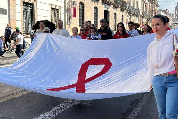 “El VIH no es exclusivo de la comunidad LGBT, es una pandemia”, activistas llaman a realizarse la prueba en Michoacán