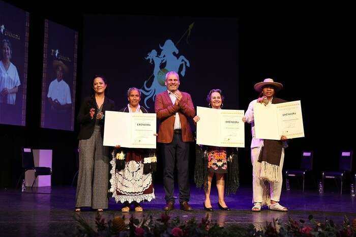 Elba Rodríguez, Antonio Cornelio y Herlinda Morales, Premio de las Artes Eréndira