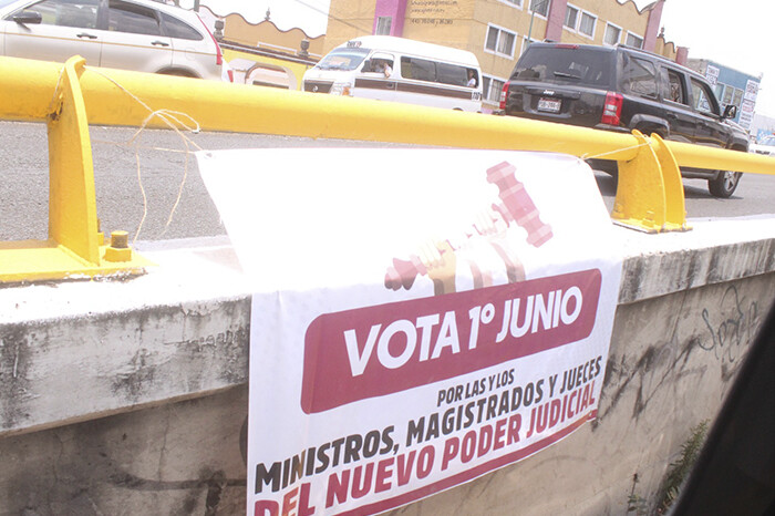 País