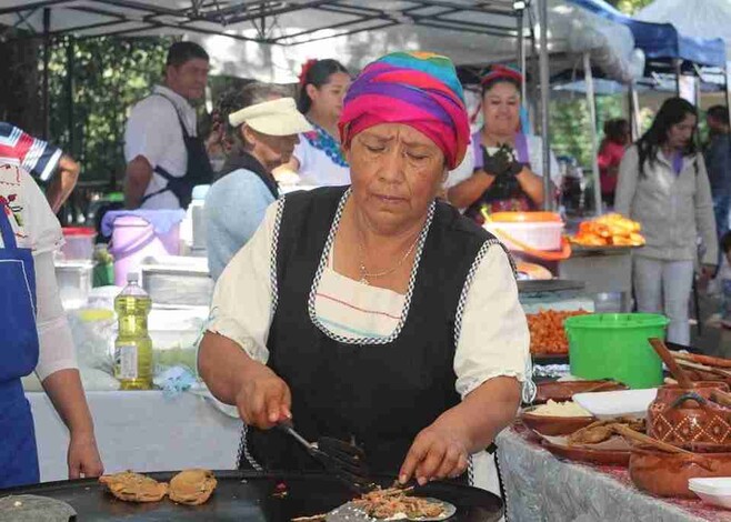 Elvira Millán, cocinera tradicional que ha deleitado paladares con su salsa de escorpión