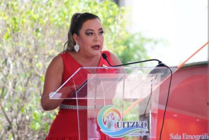 Emboscan a alcaldesa de Cuitzeo y sufre rose de bala; dos escoltas resultan heridos