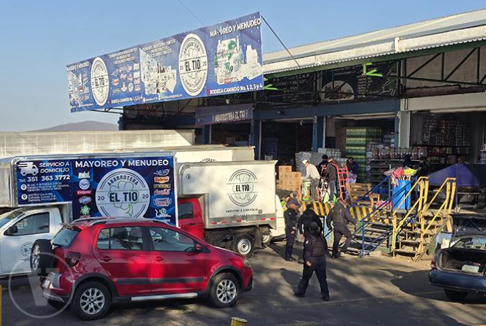 Empleado de abarrotera es baleado al resistirse a asalto en Zamora