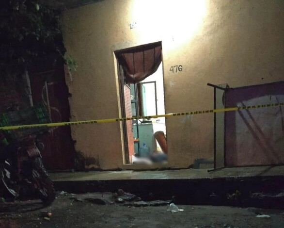 En Apatzingán, un hombre es asesinado a balazos en su casa