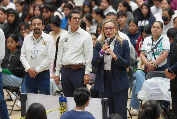 En calma, relevo de Consejo Universitario de la Casa de Hidalgo