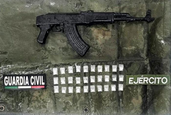 En distintos hechos, asegurados fusiles, vehículos y droga en Tierra Caliente: SSP