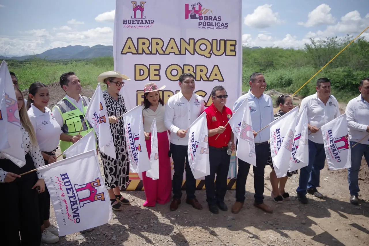 En Huetamo, el contador Varona aporta pozo profundo para Campus de la UMSNH