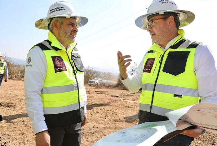 En junio, ampliación a cuatro carriles de la Siglo XXI, en el entronque de Caracha hacia Uruapan