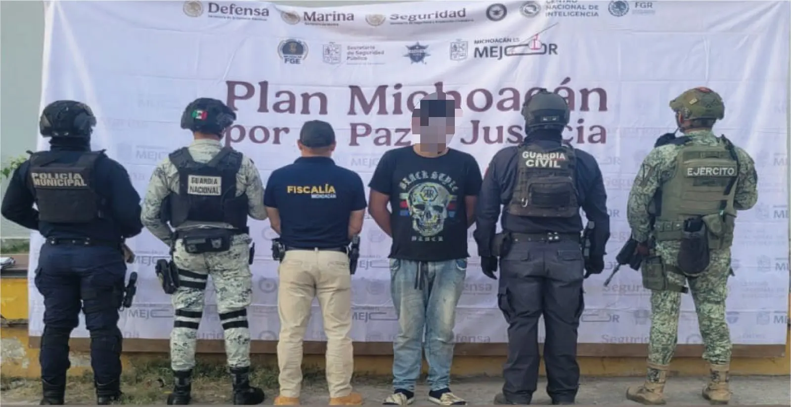 En las últimas 24 horas, asegura Guardia Civil a 7 personas, armas, droga y vehículos