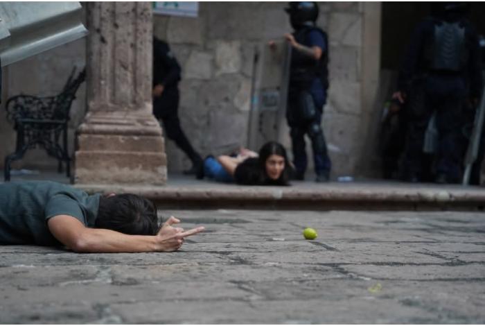 En manos de la FGE, 7 personas por daños en Palacio de Gobierno