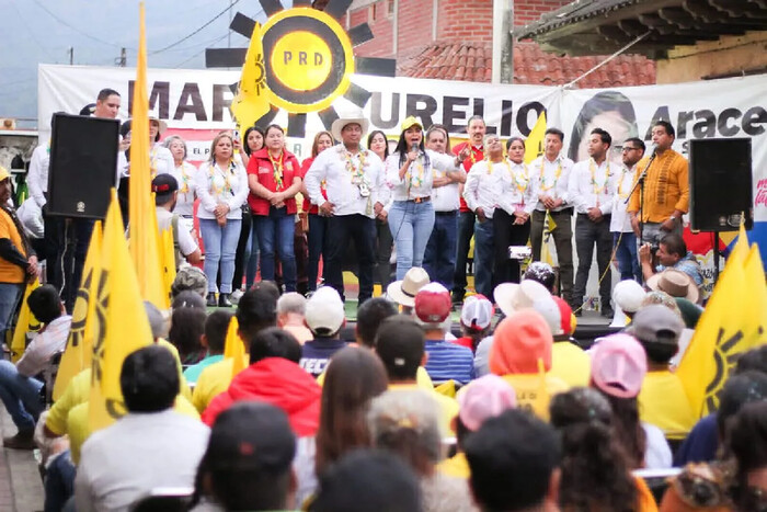 En Paracho como en México, el corazón es la fuerza que dará rumbo a nuestro país: Araceli Saucedo