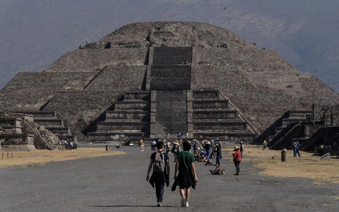 En pirámides de Teotihuacán, muere turista extranjero