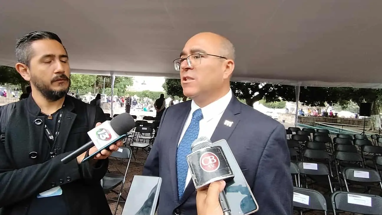 En próximas semanas concluiría obra del estacionamiento del Mercado Independencia; asegura Obras Publicas Municipales