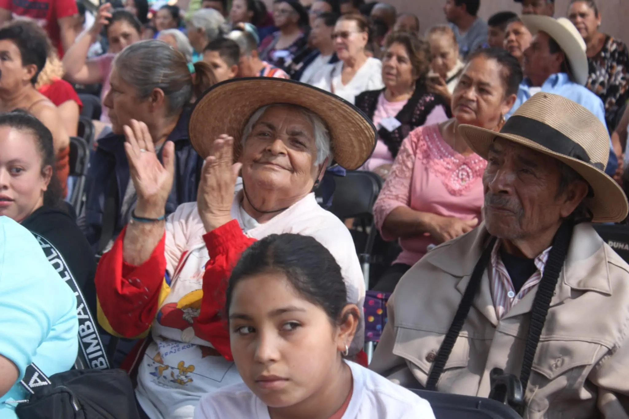 En Queréndaro celebran a mamá con rifa de más de 500 regalos: Diana Caballero Queréndaro, Michoacán a 12 mayo2025