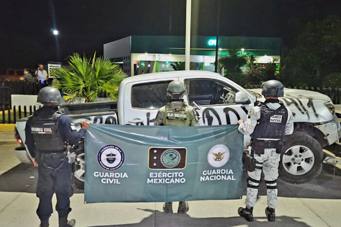 En Santa Ana Amatlán, soldados y policías aseguran un Razer, dos camionetas, tres motos y armamento