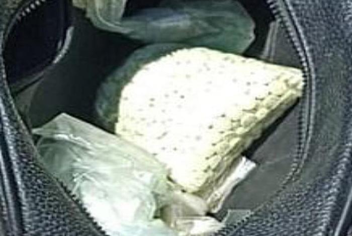 En Sinaloa, agentes federales aseguran más de 100 mil pastillas de fentanilo