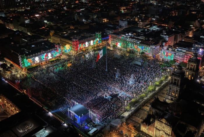 En vivo | El Zócalo ya vibra con música, previo al Grito de Independencia
