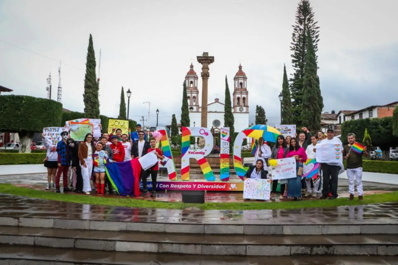 ENCABEZA LA PRESIDENTA YOHANA MENDOZA PRIMERA MARCHA POR LA DIVERSIDAD EN EL MUNICIPIO DE ARIO