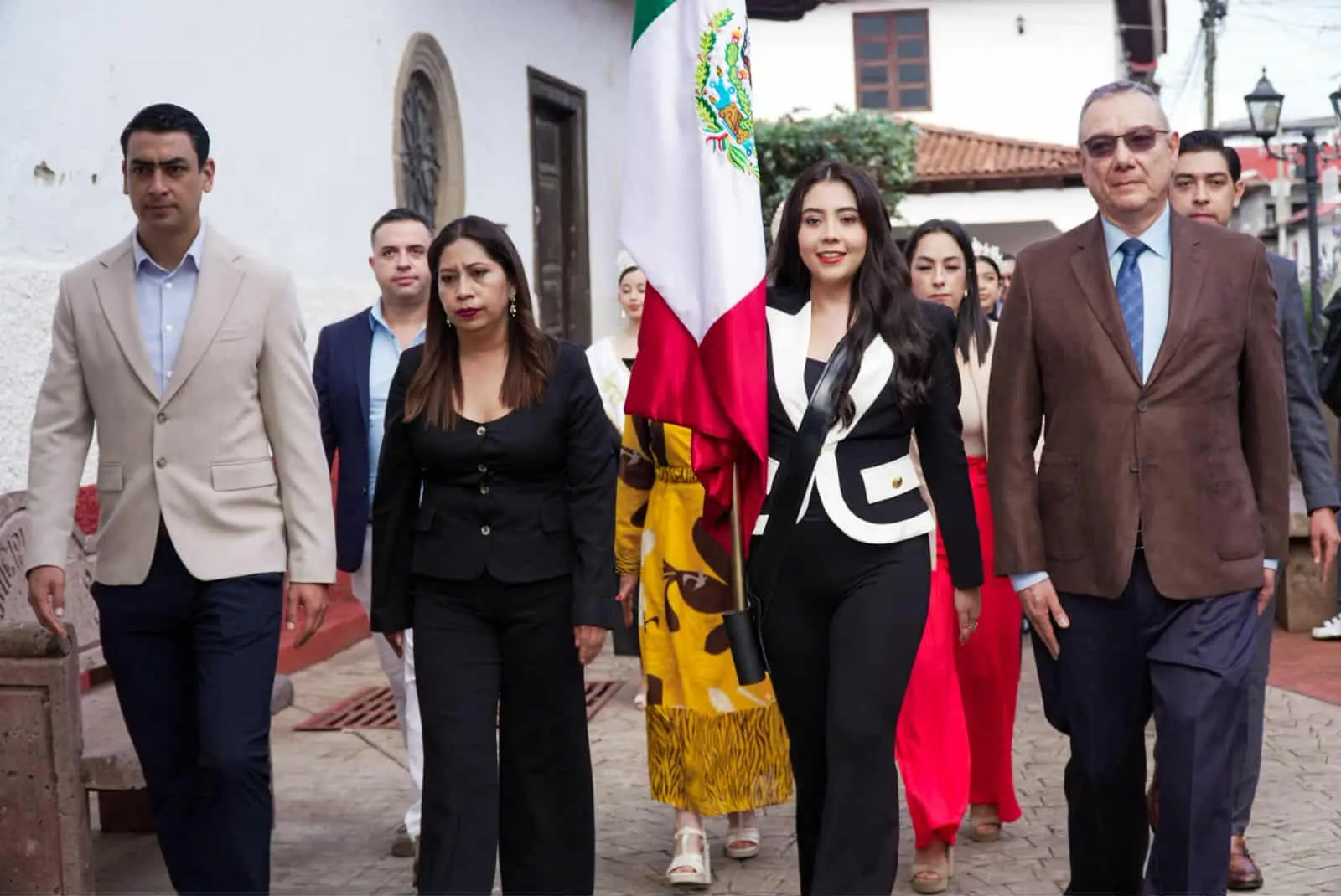 ENCABEZA YOHANA MENDOZA, PRESIDENTA DE ARIO, CEREMONIA POR EL CCLXNATALICIO DE JOSÉ MARÍA MORELOS