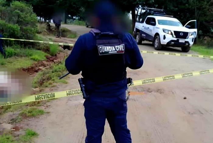 Encuentran a hombre asesinado y encobijado en el municipio de Maravatío