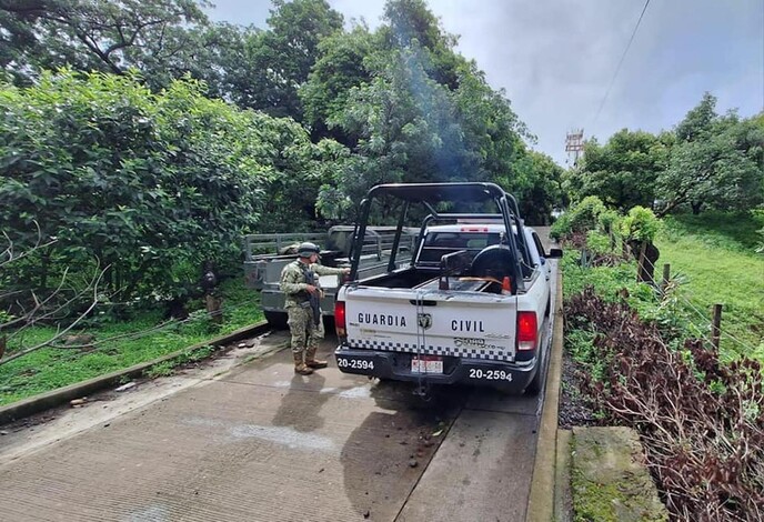 Encuentran a taxista asesinado en la cerca de la carretera libre “Uruapan – Lombardía”