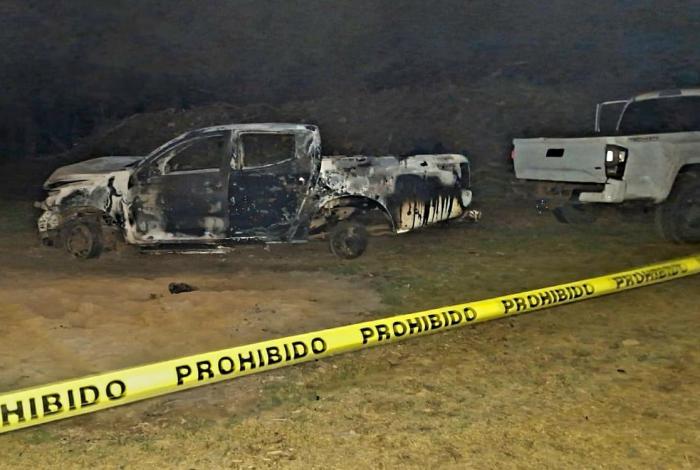 Encuentran cinco cuerpos en camioneta calcinada, en Pátzcuaro