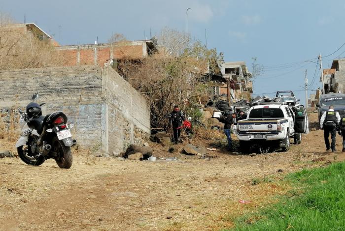 Encuentran cuerp0 de mujer semienterrad0 en obra negra, al norte de Morelia